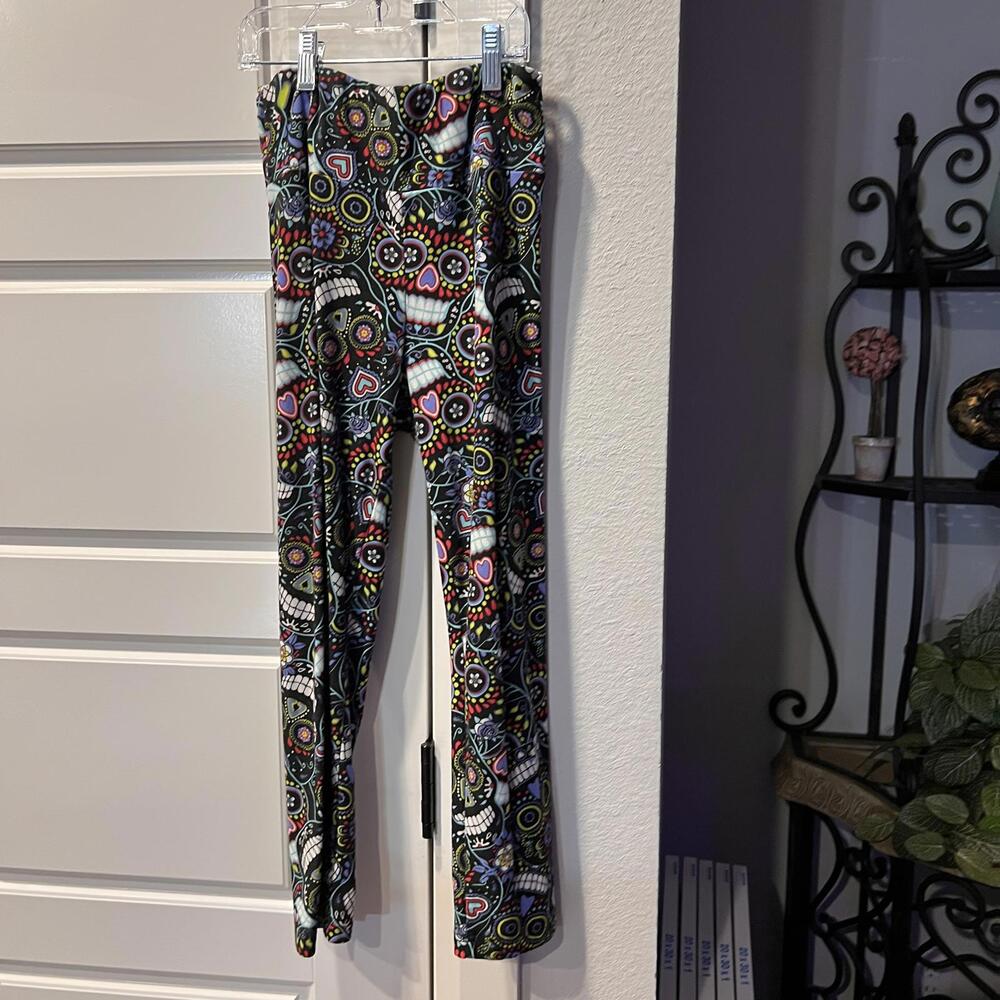 Colorful Sugar Skull Patterned Women's Leggings